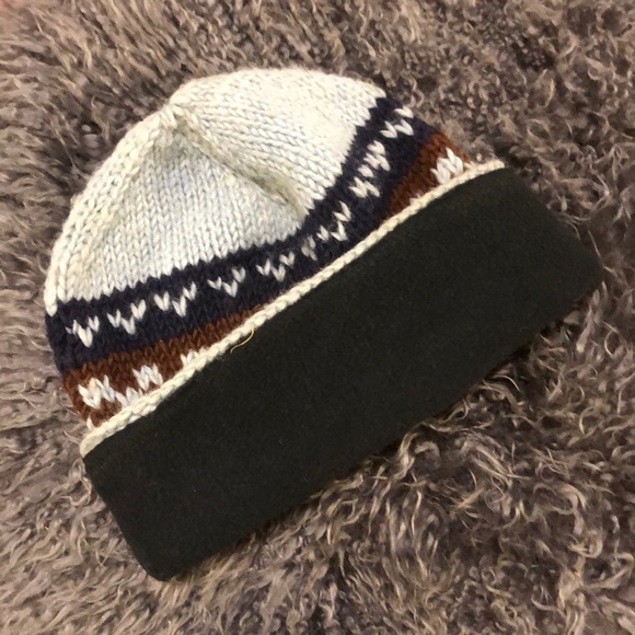 100% Wool Beanie, Beautiful Blue & Brown Design - Picture 3 of 5